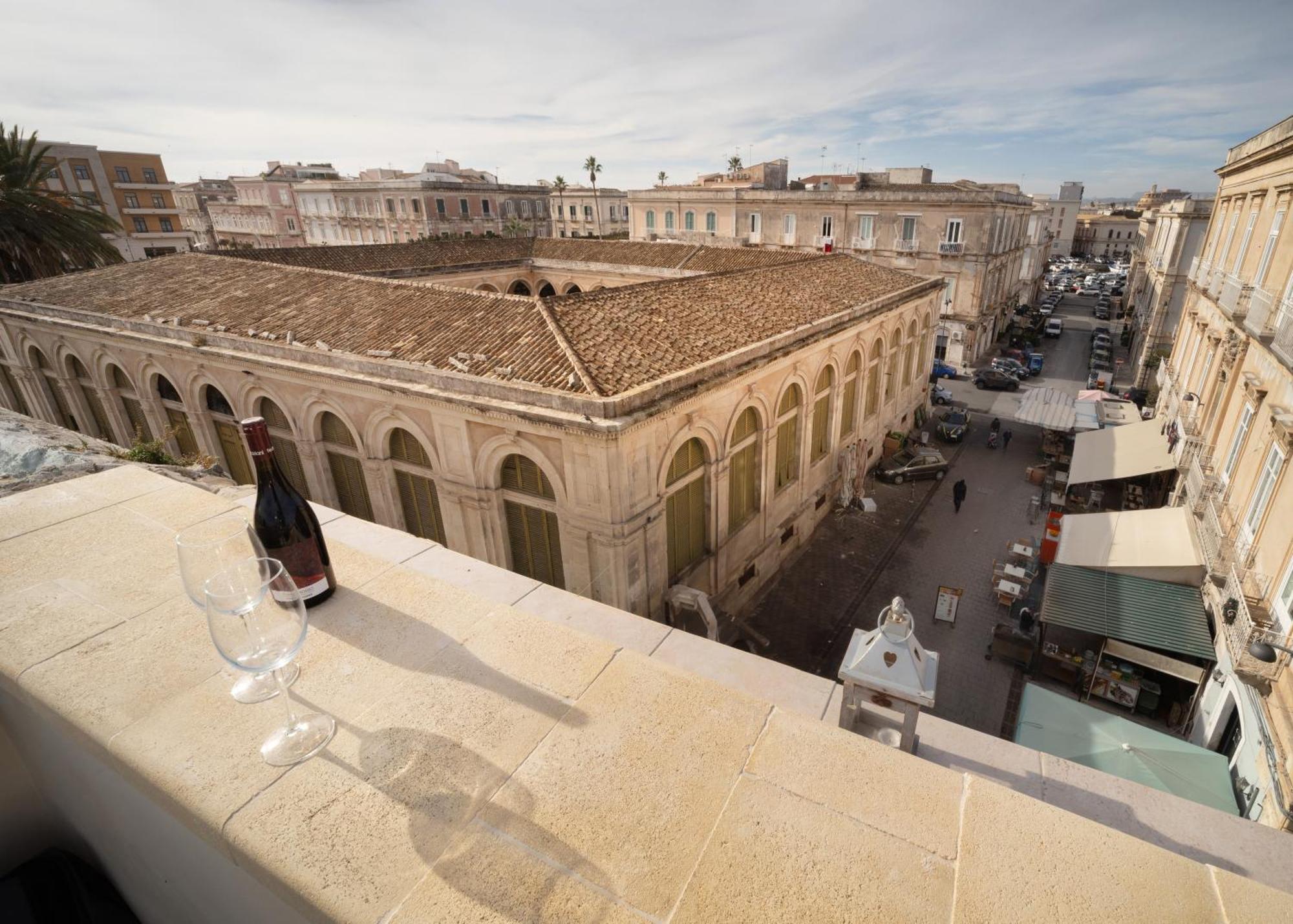 Arco Del Mercato Apartment Syracuse Exterior photo
